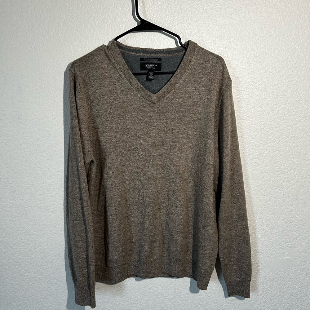 Nordstrom Men's 100% Merino Wool Academia Taupe V-Neck Sweater